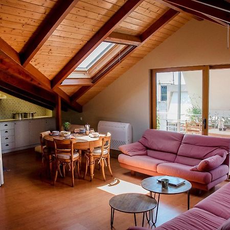 Country Style Attic In The Heart Of Preveza 아파트 외부 사진