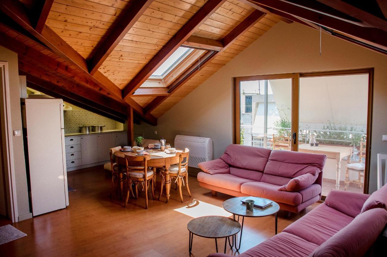 Country Style Attic In The Heart Of Preveza 아파트 외부 사진
