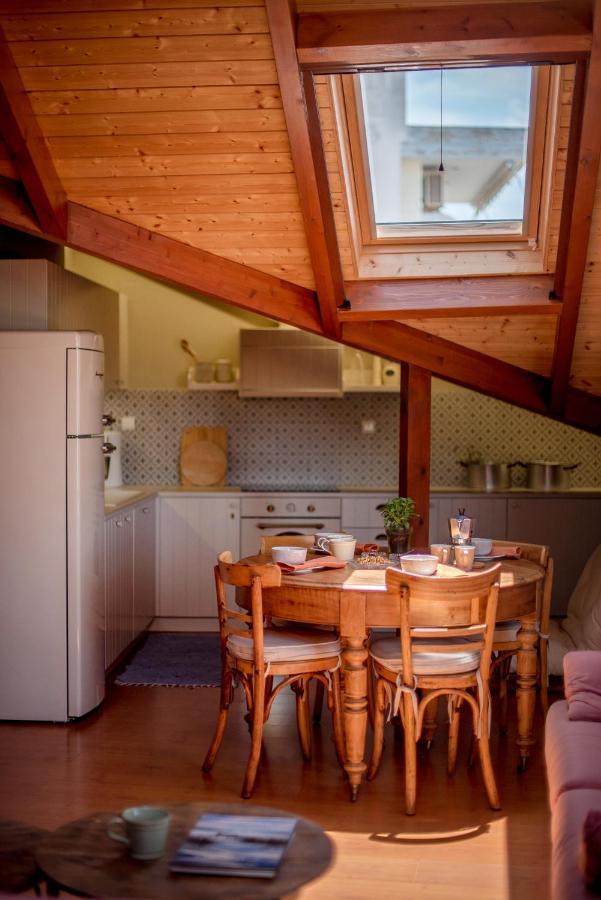 Country Style Attic In The Heart Of Preveza 아파트 외부 사진