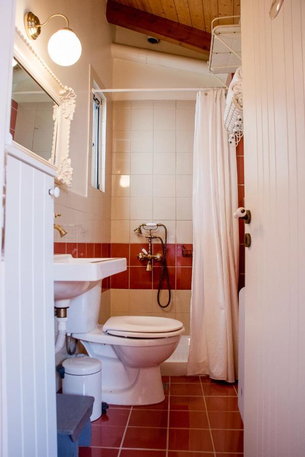 Country Style Attic In The Heart Of Preveza 아파트 외부 사진