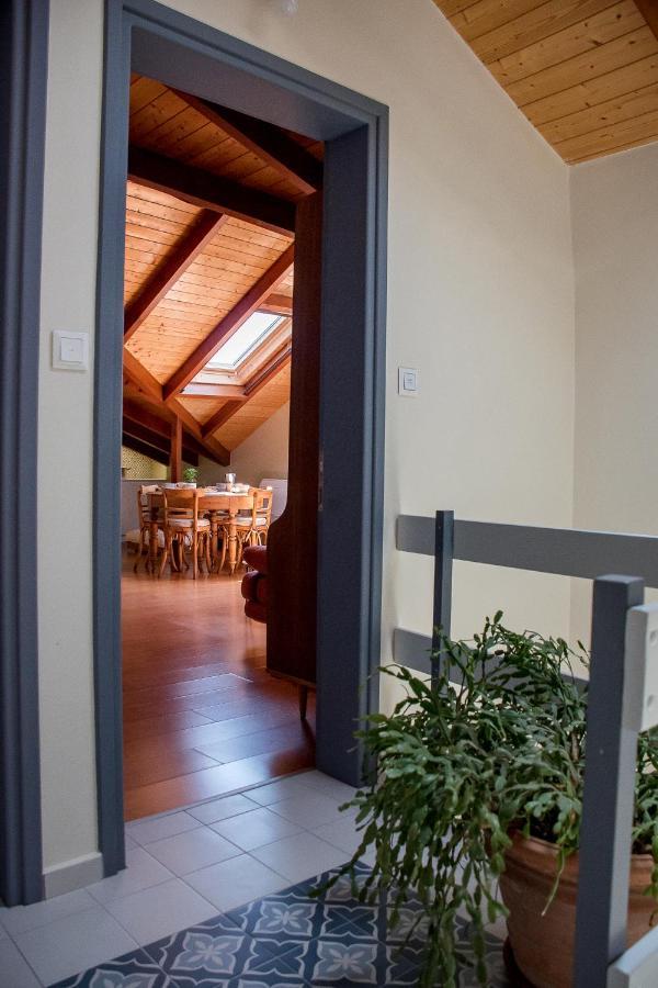 Country Style Attic In The Heart Of Preveza 아파트 외부 사진